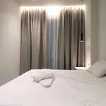 Hotel O & S