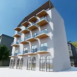 Hotel O & S