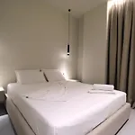 O & S Hotel
