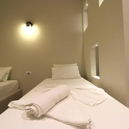 Hotel O & S 3*